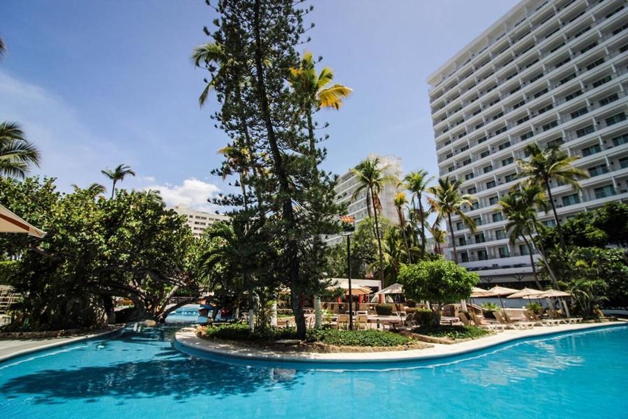 Emporio Acapulco Hotell Eksteriør bilde The pool at the Royal
