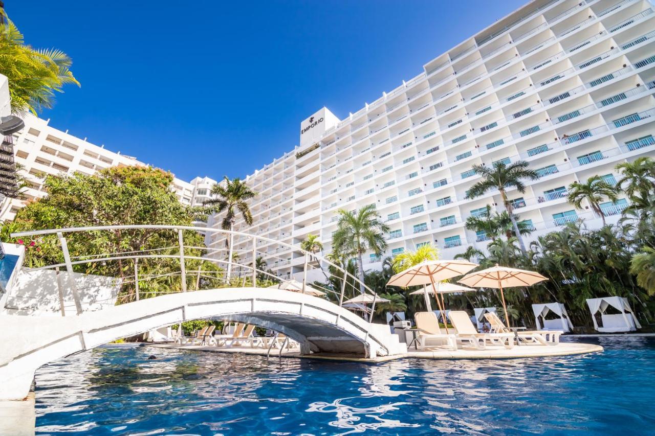 Emporio Acapulco Hotell Eksteriør bilde The pool at the Hilton San Diego Bayfront