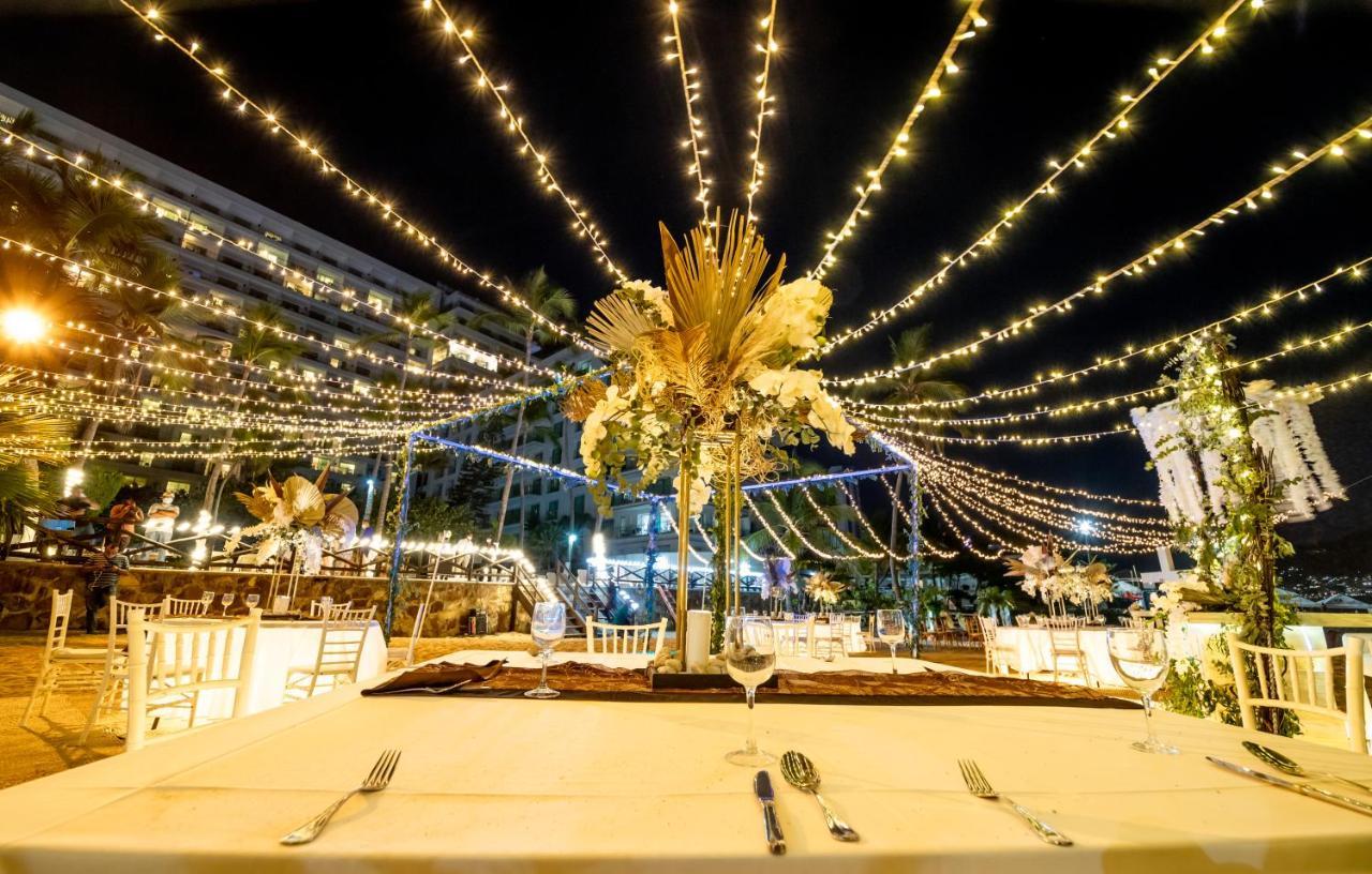 Emporio Acapulco Hotell Eksteriør bilde The 2019 edition of the festival
